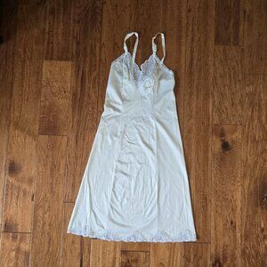 Montgmery Ward Chemise Nightgown Size 10/32 White Nylon Lace Trim Size XS/S